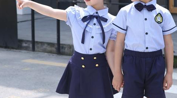 【乔纳绅】为什么很多民办学校更喜欢定制校服